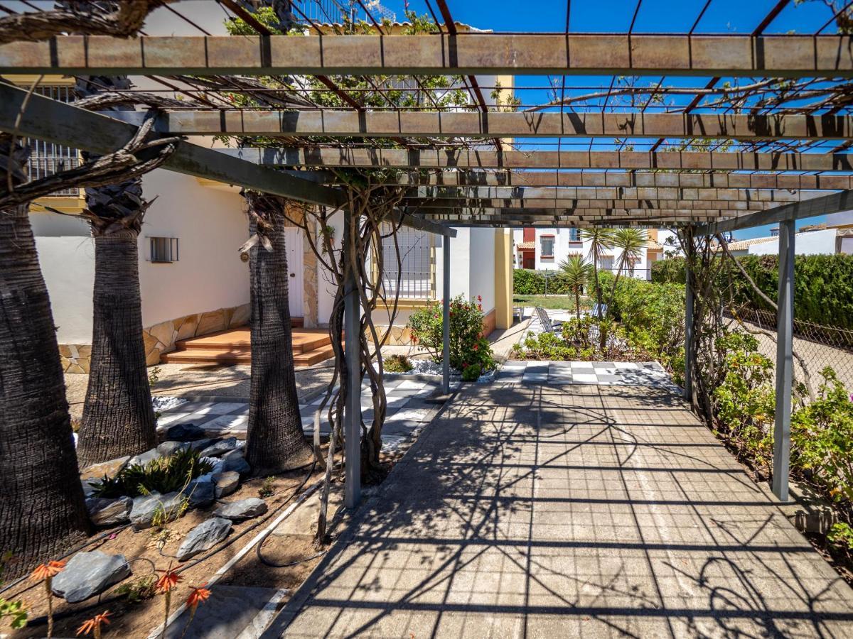 Chalet Sol Y Mar By H Isla Canela Exterior photo